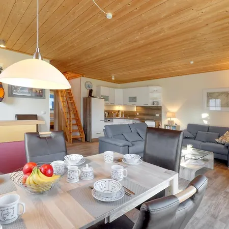Holiday home La *